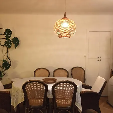 80 Square Meters Family With Ac Appartamento Parigi